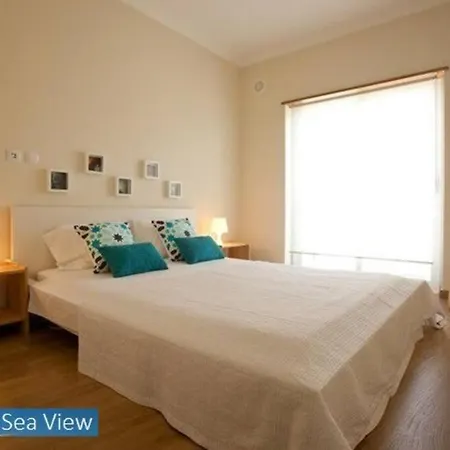 Sea View 6/8 Pax